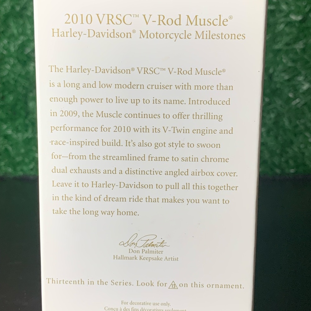 Harley-Davidson Hallmark Keepsake Ornament 2010 VRSC V ROD Muscle Motorcycle - Picture 5 of 5